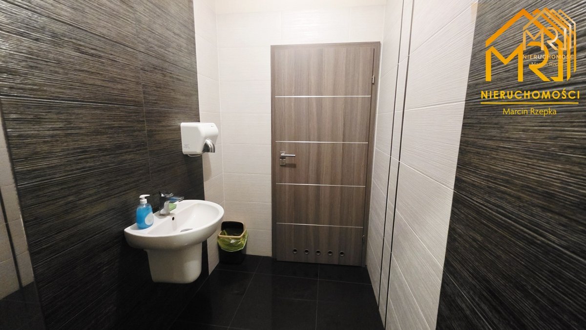Lokale na wynajem – Tarnów idealny pod biuro, gabi — zdjęcie 11