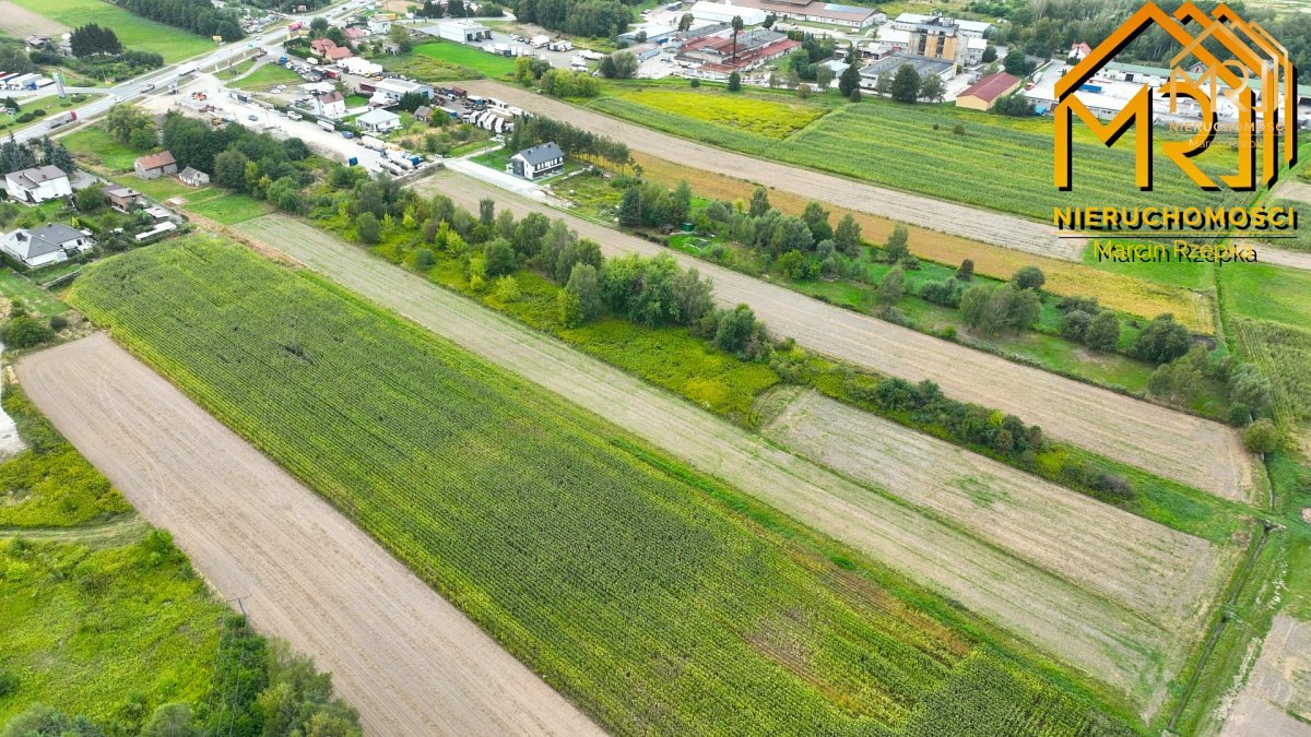 Sześć działek pod zabudowę – od 8 do 15 ar, blisko — zdjęcie 27