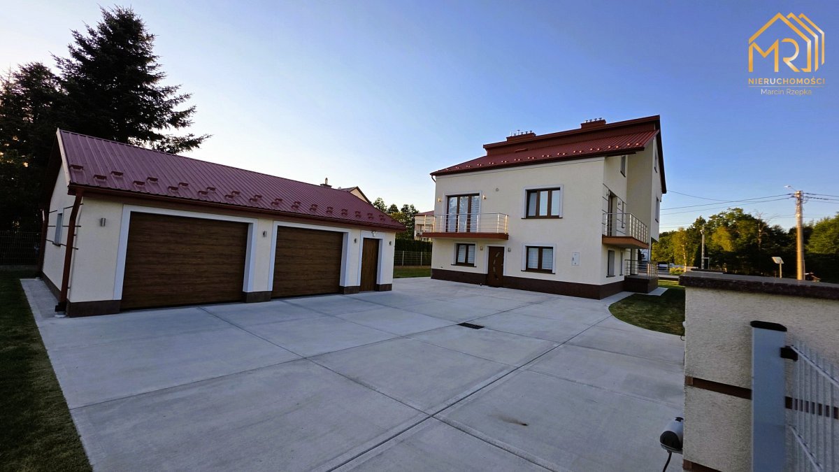 Dom w wysokim standardzie – centrum Laskówki Chorą — zdjęcie 34