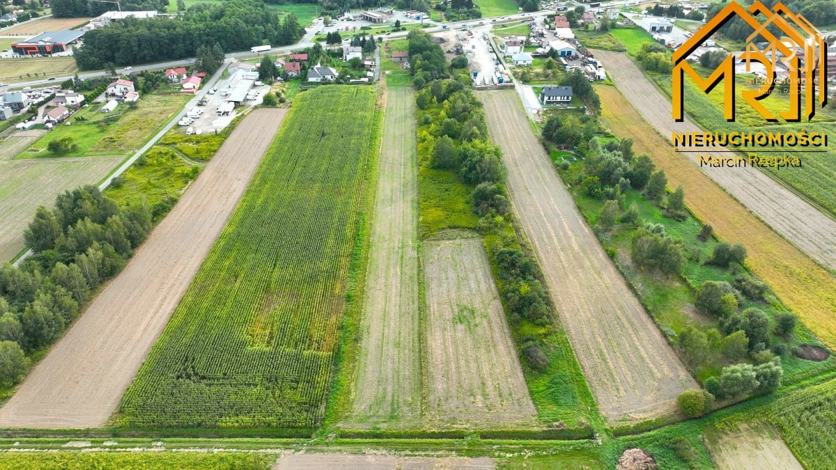 Sześć działek pod zabudowę – od 8 do 15 ar, blisko — zdjęcie 18