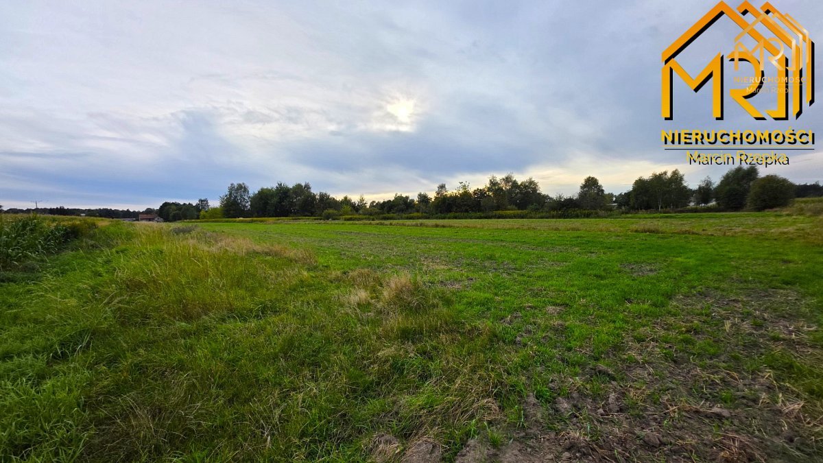 Sześć działek pod zabudowę – od 8 do 15 ar, blisko — zdjęcie 10