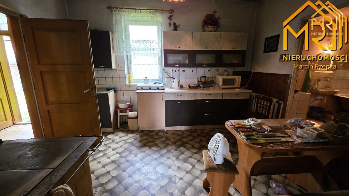 Murowany dom między Tuchowem a Ryglicami — zdjęcie 8