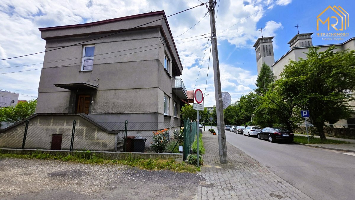 Dom z możliwością wydzielenia dwóch mieszkań – Gra — zdjęcie 4