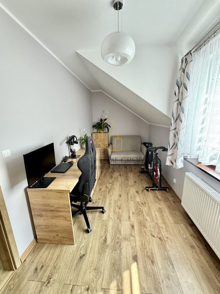 Ok Leśnica - balkon- ogród- strych- parking-3pokoje — zdjęcie 4