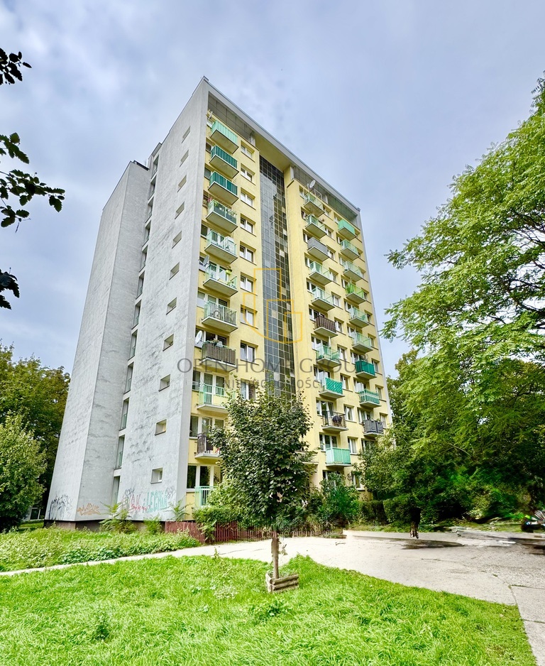 Top-Grabiszyńska-kawalerka-balkon-piwnica-po remoncie — zdjęcie 13