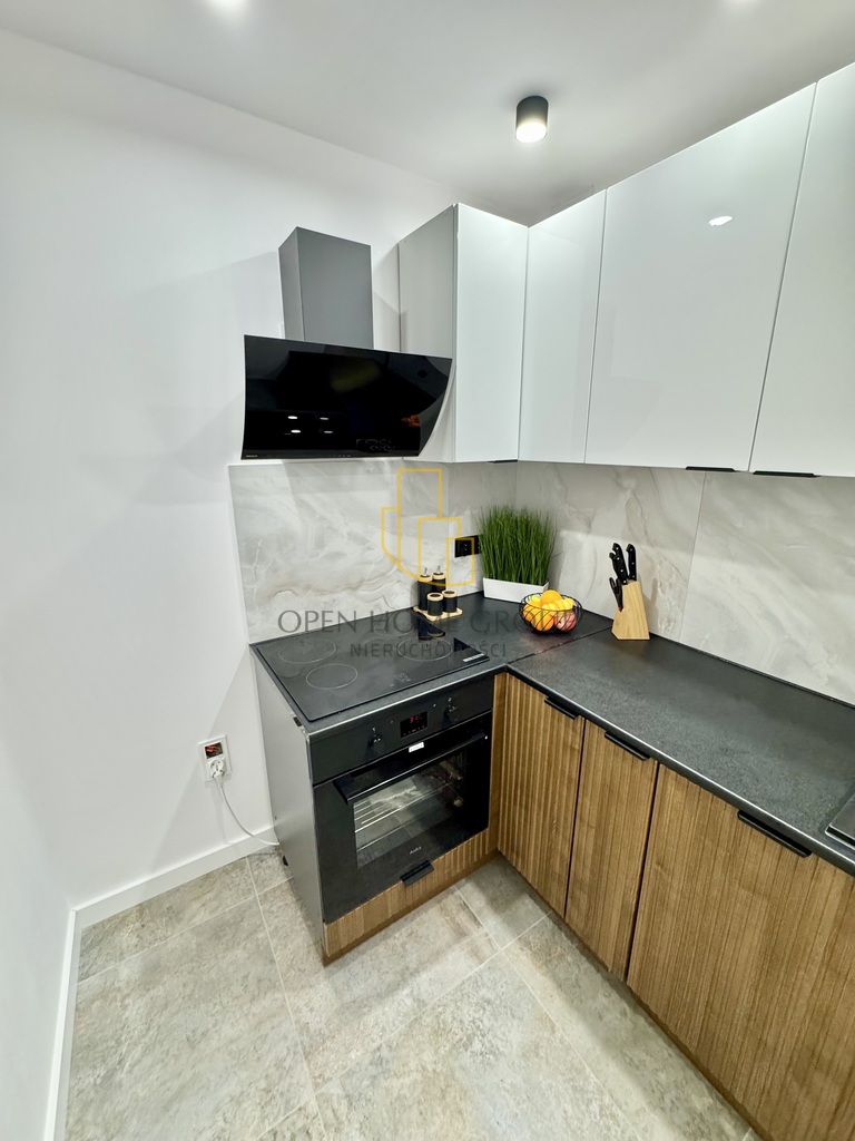 Top-Grabiszyńska-kawalerka-balkon-piwnica-po remoncie — zdjęcie 7