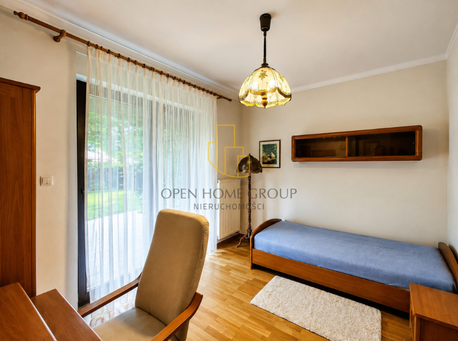 Bielany Wr. dom wolnostojący, 8 pokoi, garaż — zdjęcie 14