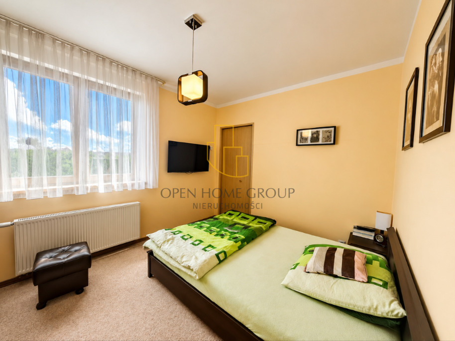 Bielany Wr. dom wolnostojący, 8 pokoi, garaż — zdjęcie 16
