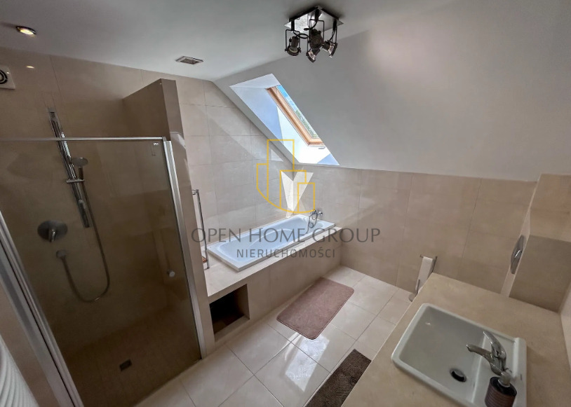 Smolec, dom szereg 140 m2, 4 pokoje działka, garaż — zdjęcie 12
